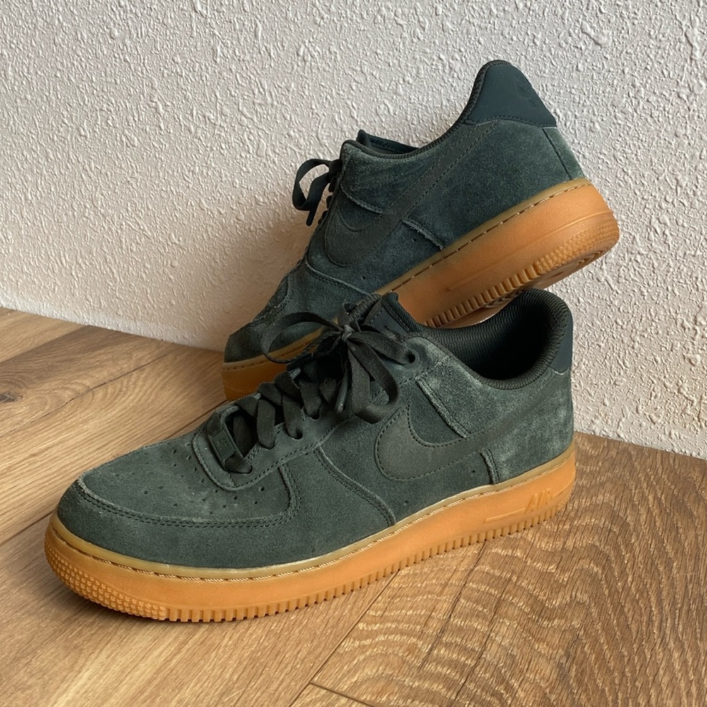 Green Suede Airforce 1’s